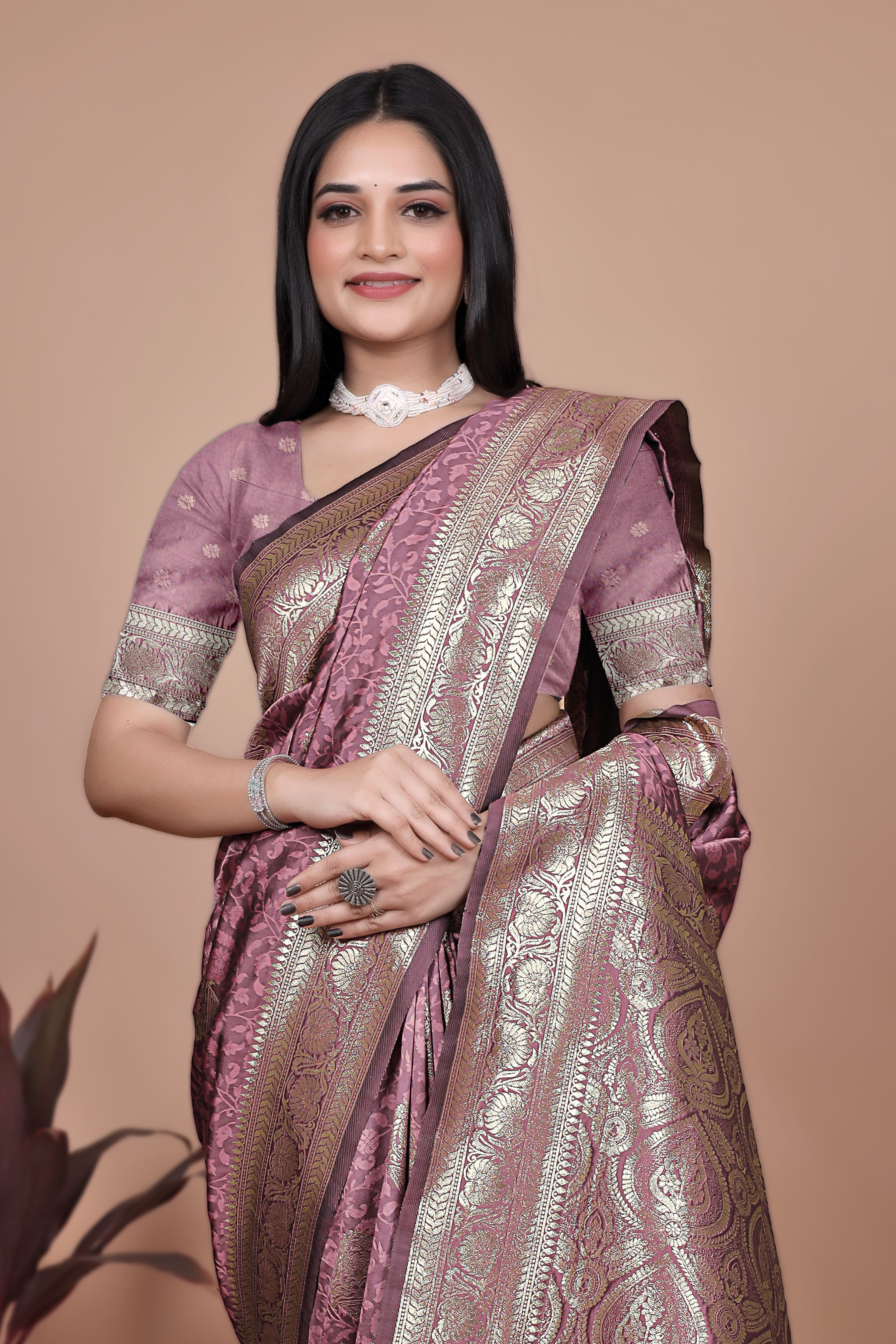 Banarasi Silk Saree with Gold Zari Butti & Ornate Pallu with 4 color option ✨💠